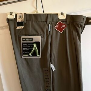 New dockers 34”x29